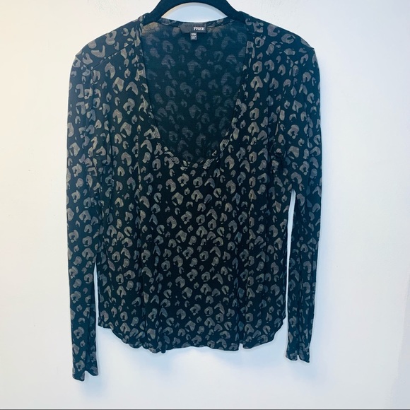Aritzia Wilfred Free Leopard Long Sleeve Top - Picture 1 of 3